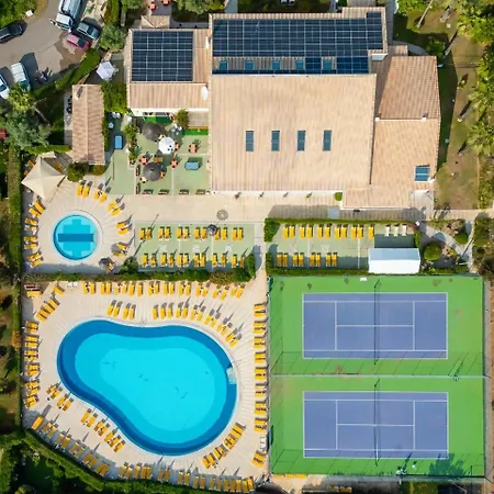 Oasis Parque Ground Floor With Pools, Jacuzzi & Tennis Apartment Portimao
