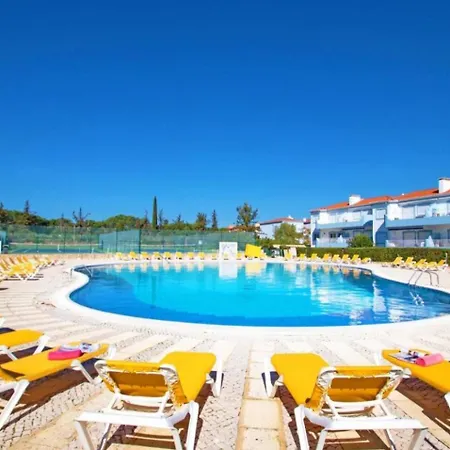 Oasis Parque Ground Floor With Pools, Jacuzzi & Tennis Portimao