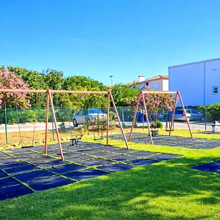 Oasis Parque Ground Floor With Pools, Jacuzzi & Tennis Apartment *
